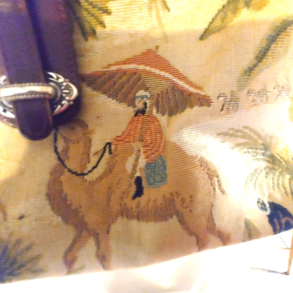 Safari/Tropical Print Weekender Bag - Picture 10 of 13